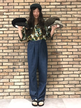 「柄シャツ」｜「アイテム（ハンチング/ベレー帽）」を使った、14+ コピス吉祥寺店 スタッフさん（レディース・160cm）の秋コーディネート