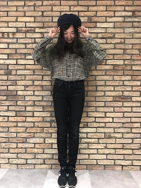 「柄シャツ」｜「アイテム（ハンチング/ベレー帽）」を使った、14+ コピス吉祥寺店 スタッフさん（レディース・160cm）の冬コーディネート