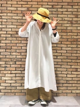 「シンプル」｜「アイテム（シャツワンピース）」を使った、14+ コピス吉祥寺店 スタッフさん（レディース・163cm）の春コーディネート