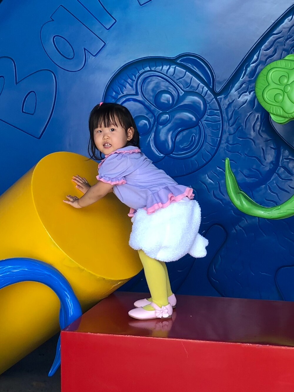 「ディズニーランド、コスチューム、hk、香港、香港ディズニー、ディズニーランドはお散歩がてら」｜「Disneyのアイテム（その他、その他）」を使った、🐘Umiii🐘さん（キッズ・90cm）の冬コーディネートの1枚目の写真