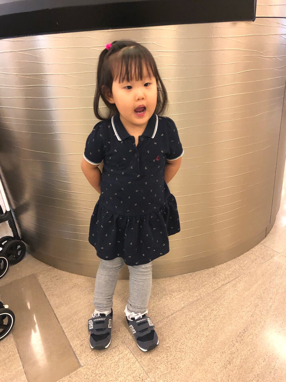 「香港、hk、プチバトー、幼稚園コーデ、女の子」｜「PETIT BATEAUの鹿の子編みポロボディドレス（ワンピース、ブルー系）」を使った、🐘Umiii🐘さん（キッズ・90cm）の冬コーディネートの1枚目の写真
