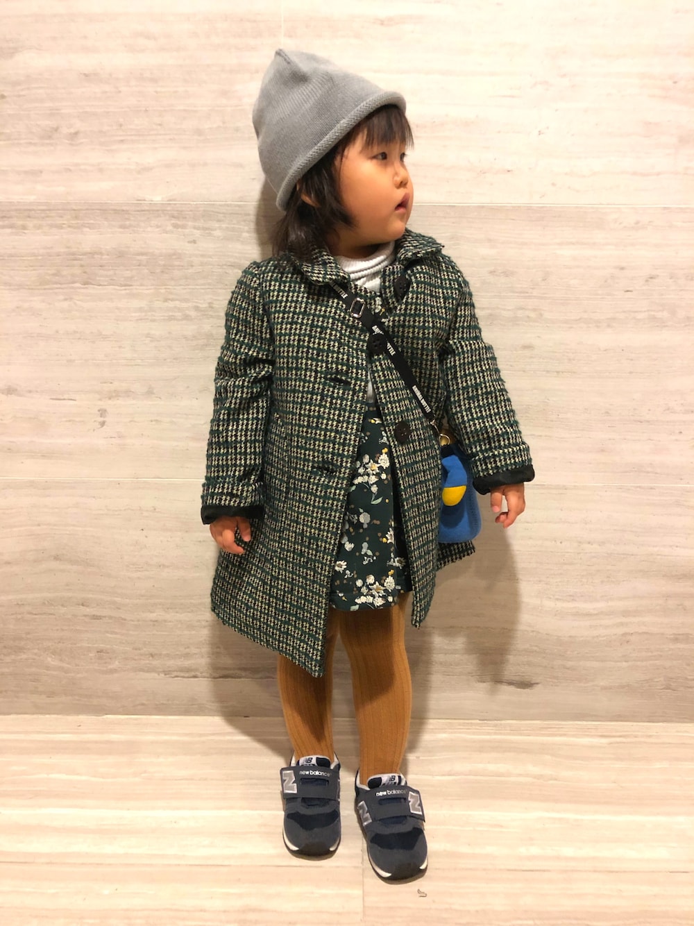 「香港、hk、2歳3ヶ月、おしゃれキッズ、女の子コーデ、冬コーデ、プチバトー、かわいい」｜「ZARA KIDSのアイテム（ジャケット/アウター、グリーン系）」を使った、🐘Umiii🐘さん（キッズ・90cm）の冬コーディネートの1枚目の写真