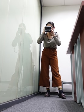 「tibi（ティビ）のアイテム（パンツ）」を使った、CipherXiaoさん（レディース・163cm）の秋コーディネート