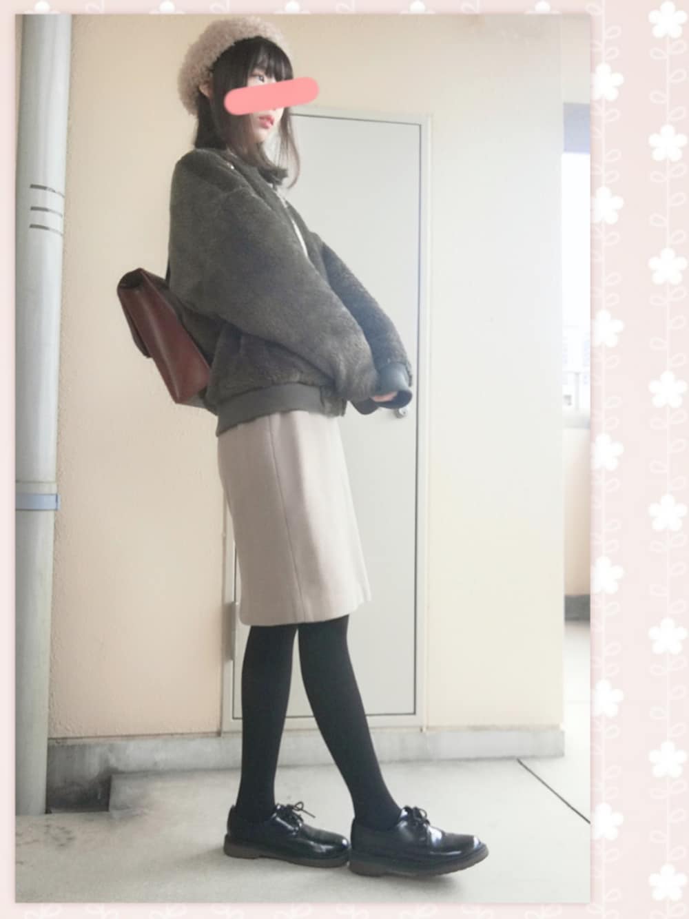 ハンチング/ベレー帽を使った「カーキ×ベージュ」の人気ファッション