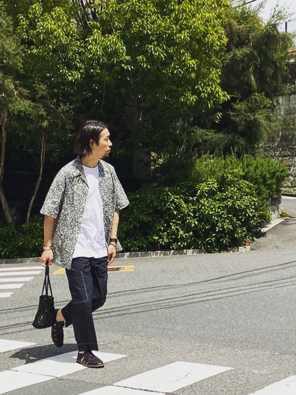 「今日のコーデ、カジュアル、お洒落さんとつながりたい、ootd、ストリートコーデ、シンプル、ラフ、夏、カーゴパンツ」｜「ISABEL MARANTのアイテム（シャツ/ブラウス、ブラック系）」を使った、miyashoooooさん（メンズ・172cm）の春コーディネートの1枚目の写真