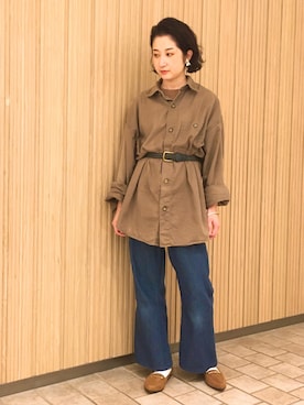 「オールバック」｜「アイテム（アクセサリー）」を使った、小柳紫さん（レディース・159cm）の秋コーディネート
