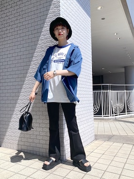 「PBLIM（ページボーイリム）のPAGEBOYLIM/ロゴ刺繍バケットハット2（ハット）」を使った、うえさん（レディース・153cm・20代）の春コーディネート