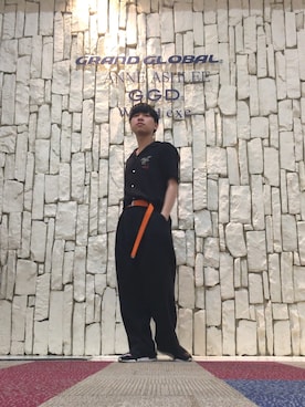 「GGD（ジージーディー）のアイテム（パンツ）」を使った、HVC八千代緑ヶ丘店さん（メンズ・169cm）の夏コーディネート