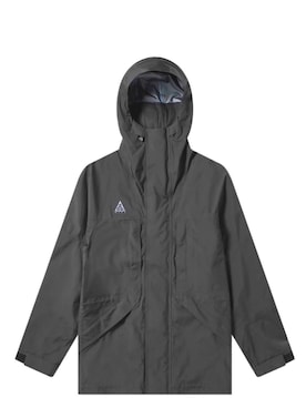 「NIKE ACG（ナイキエィシージー）のアイテム（ナイロンジャケット）」を使った、FM-JONSONさん（メンズ・170cm）の夏コーディネート