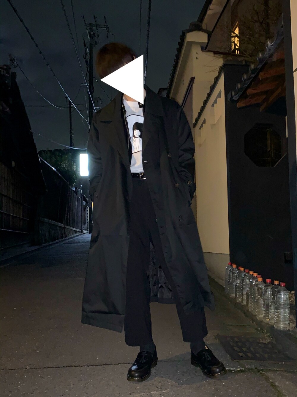 「冬アウター着回しチャレンジ、シンプルコーデ、冬コーデ、おしゃれさんと繋がりたい、大人コーデ、トレンチコート、休日スタイル、モノクロ、黒スキニー、シンプル」｜「MONO-MARTのビッグシルエットトレンチコート(T/Cツイル fabric)（トレンチコート、ブラック系）」を使った、KAISEIさん（メンズ・175cm）の冬コーディネートの1枚目の写真