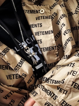 「vetements」｜「アイテム（アクセサリー）」を使った、Rさん（メンズ・176cm）の春コーディネート
