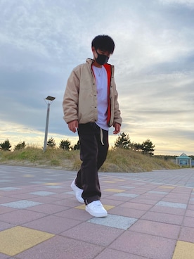 「AIR FORCE 1」｜「アイテム（ナイロンジャケット）」を使った、junky さん（メンズ・165cm）の秋コーディネート