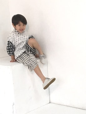 「garcon la raison（ギャルソン・ラ・レゾン）のアイテム（シャツ/ブラウス）」を使った、なっちゃんさん（キッズ・110cm）の冬コーディネート