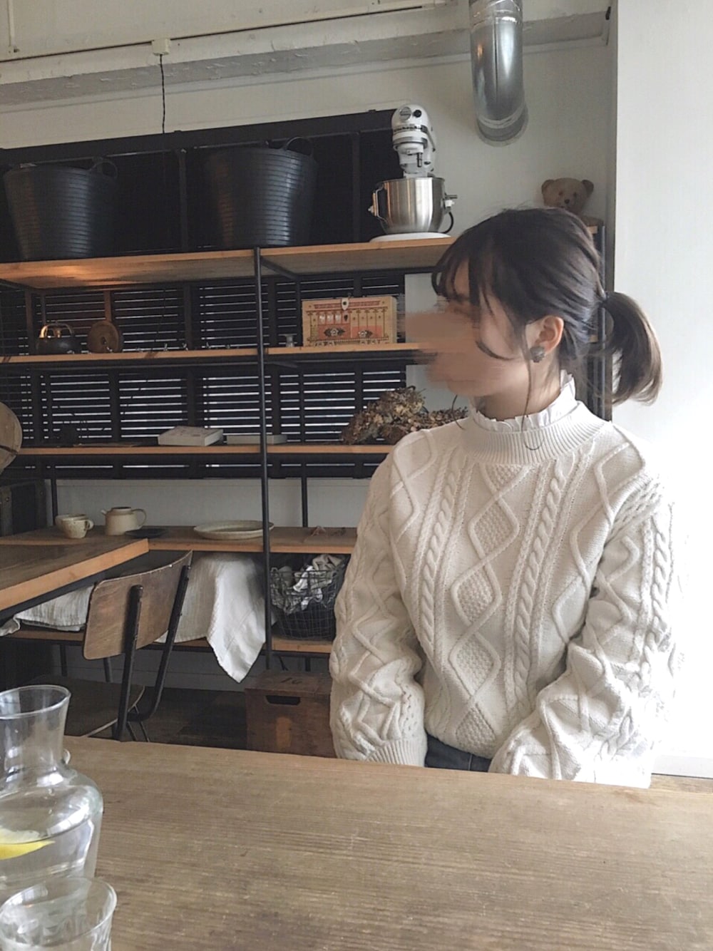 「ootd、プチプラコーデ、ニット、knit」｜「LOWRYS FARMの５Ｇケーブルプルオーバー　784363 （ニット/セーター、ホワイト系）」を使った、amiさん（レディース・166cm）の冬コーディネートの1枚目の写真