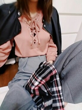 「くすみピンク」｜「アイテム（ライダースジャケット）」を使った、natsumiさん（レディース・168cm）の冬コーディネート