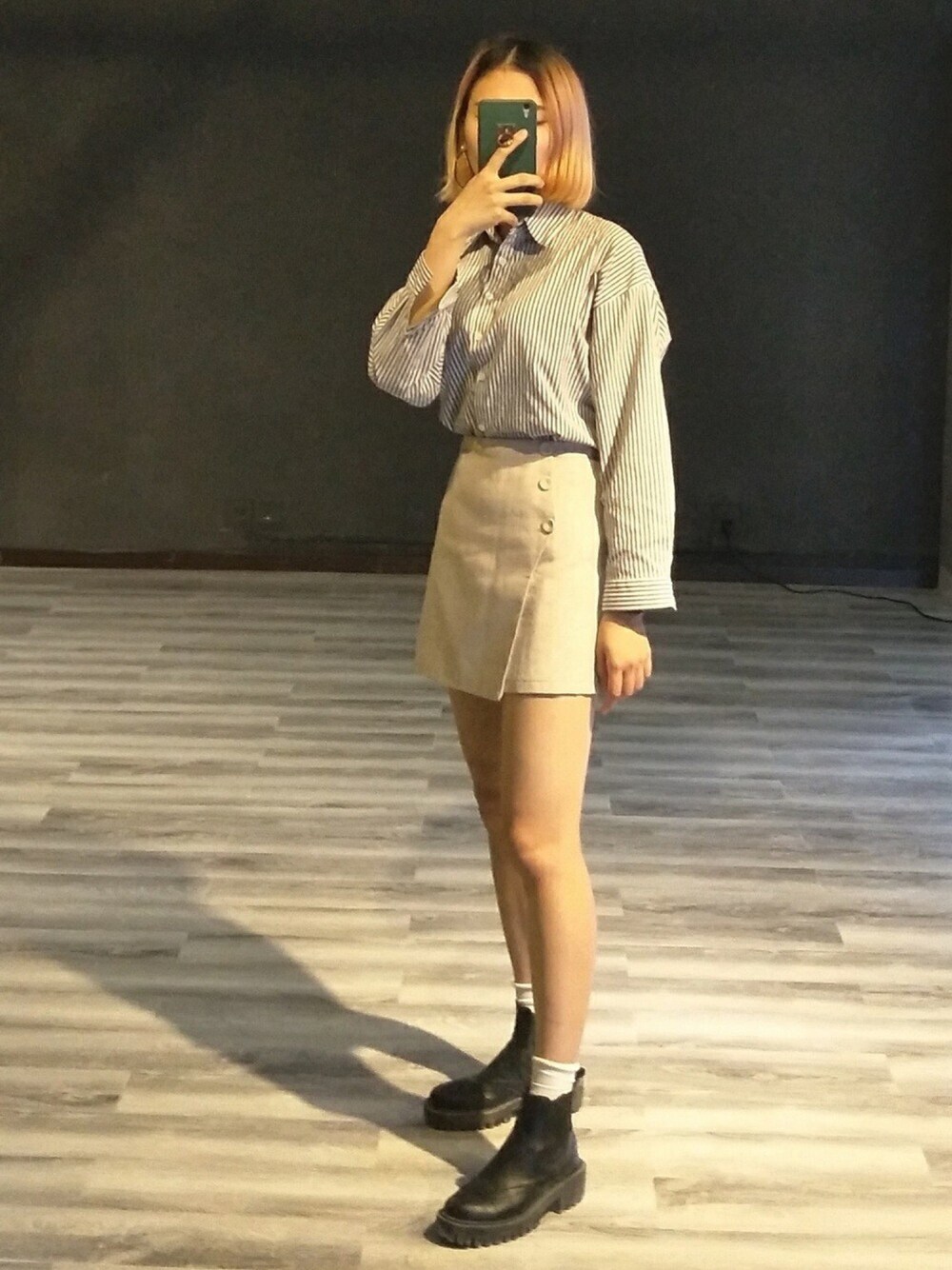「通勤コーデ、夏、去年の服」｜「TBのアイテム（スカート、ベージュ系）」を使った、-schumannさん（レディース・165cm）の夏コーディネートの1枚目の写真