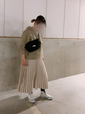 Mi_Miさんの「フェイクスエードプリーツロングスカート」を使ったコーディネート
