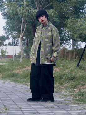 「carhartt」｜「アイテム（ミリタリージャケット）」を使った、Cha Jhangさん（レディース・165cm）の秋コーディネート