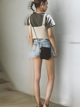 Yuka Ono使用「ユニクロ（コットンリラックスフレンチスリーブT（半袖））」的時尚穿搭