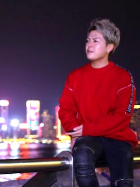 「撮影」｜「アイテム（スウェット）」を使った、NEOJAakaDJROODさん（メンズ・179cm）の冬コーディネート