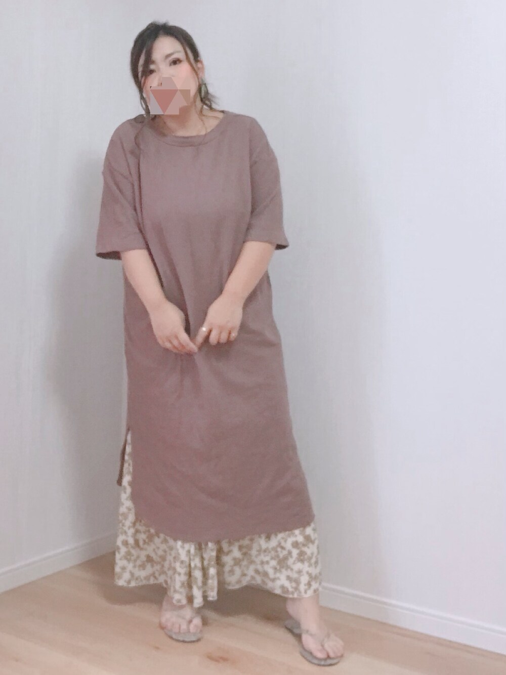 「ぽっちゃり、GU、夏秋ミックス、プチプラコーデ、ワッフル、ビーチサンダル、プリーツスカート、plussize、ブラウン」｜「GUのアイテム（ワンピース/ドレス、ブラウン系）」を使った、あぶーた★さん（レディース・154cm）の秋コーディネートの1枚目の写真