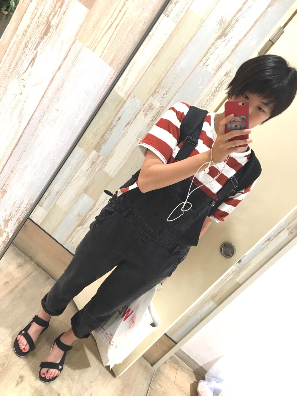 「シンプルコーデ、夏、ラクチンコーデ」｜「GUのアイテム（サロペット/オーバーオール、ブラック系）」を使った、のさん（レディース・170cm）の夏コーディネートの1枚目の写真