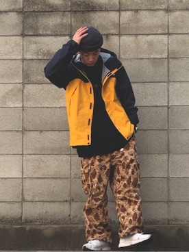 「カモフラパンツ」｜「アイテム（ナイロンジャケット）」を使った、ときヲりぴーと ときヲさん（メンズ・173cm）の冬コーディネート