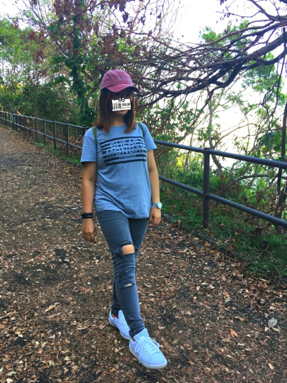 「tyclothings」｜「adidasのアイテム（シューズ、ホワイト系）」を使った、tinyeeさん（レディース・160cm）の秋コーディネートの1枚目の写真