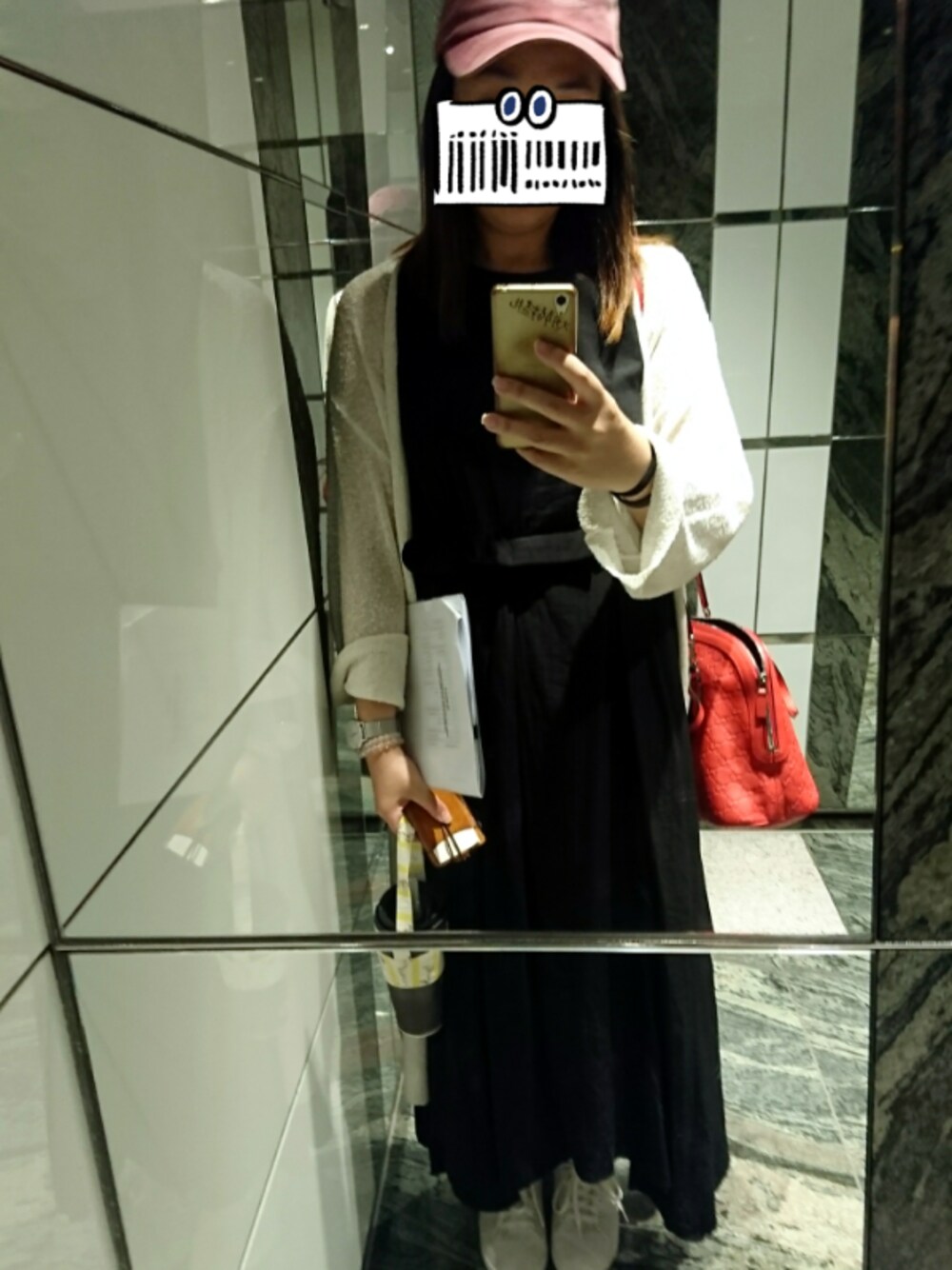「tyclothings」｜「GUCCIのアイテム（ハンドバッグ、レッド系）」を使った、tinyeeさん（レディース・160cm）の秋コーディネートの1枚目の写真