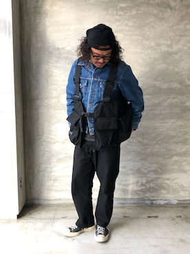 「ROKX（ロックス）のアイテム（チノパンツ）」を使った、岸本 道徳さん（メンズ・177cm）の冬コーディネート
