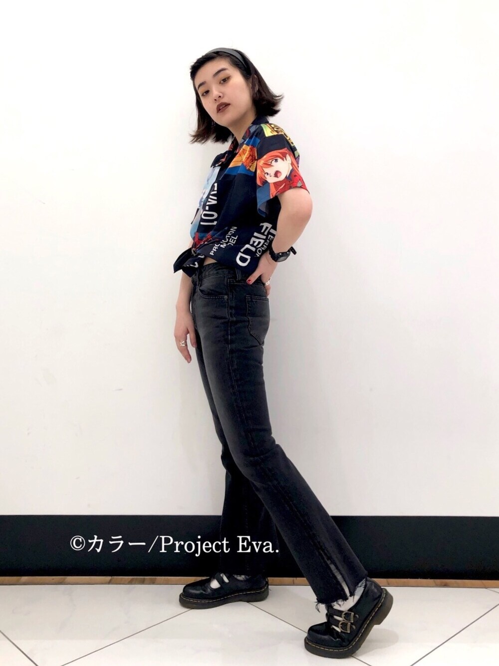 「x-girl、エヴァンゲリオン、シャツ、フレアパンツ、おしゃれさんと繋がりたい」｜「X-girlのX-girl × EVANGELION OPEN COLLAR SHIRT（シャツ/ブラウス、その他）」を使った、平野萌さん（レディース・166cm）の春コーディネートの1枚目の写真