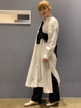 「AMERICAN HOLIC（アメリカンホリック）のサイドスリットバンドカラーフレアワンピース（シャツワンピース、ホワイト系）」を使った、sayoさん（レディース・160cm）の冬コーディネート