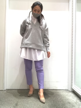 「Bou Jeloud（ブージュルード）のＨＡＫＩＹＡＳＥ（履き痩せ）撥水花粉ガードパンツ（その他パンツ、パープル系）」を使った、Yumi Ishiharaさん（レディース・170cm）の冬コーディネート