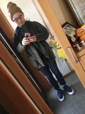 「アイテム（ニットキャップ/ビーニー、ブラウン系）」を使った、アドリーさん（メンズ・166cm）の冬コーディネート