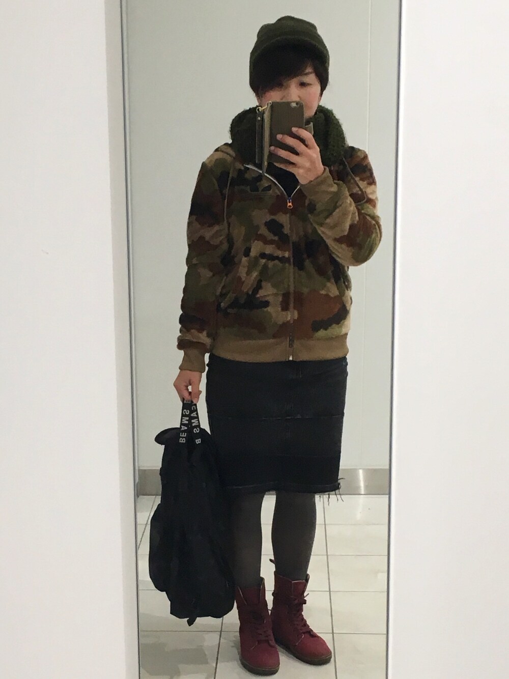 「カジュアル、リュック、ドクターマーチン、アディダス、モコモコアウター」｜「BEAMS BOYのBEAMS BOY / Wool Jeep Cap（ニットキャップ/ビーニー、グリーン系）」を使った、あめちゃんさん（レディース・156cm）の冬コーディネートの1枚目の写真