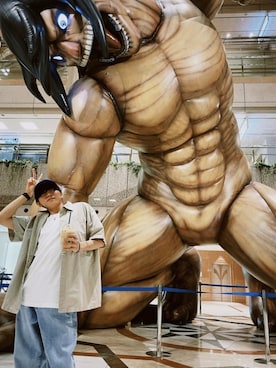 「LOOPのアイテム（トップス）」を使った、しゃちょーさん（メンズ・169cm）の春コーディネート