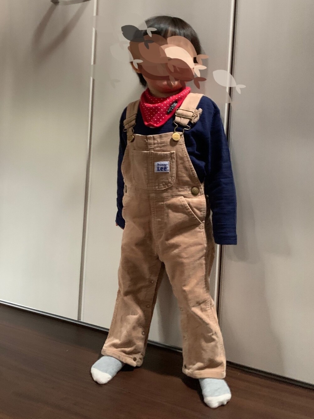 「キッズファッション、男の子コーデ、サロペット、2歳」｜「BUDDY Leeのアイテム（オールインワン・サロペット、ブラウン系）」を使った、mi＊さん（キッズ・80cm）の春コーディネートの1枚目の写真