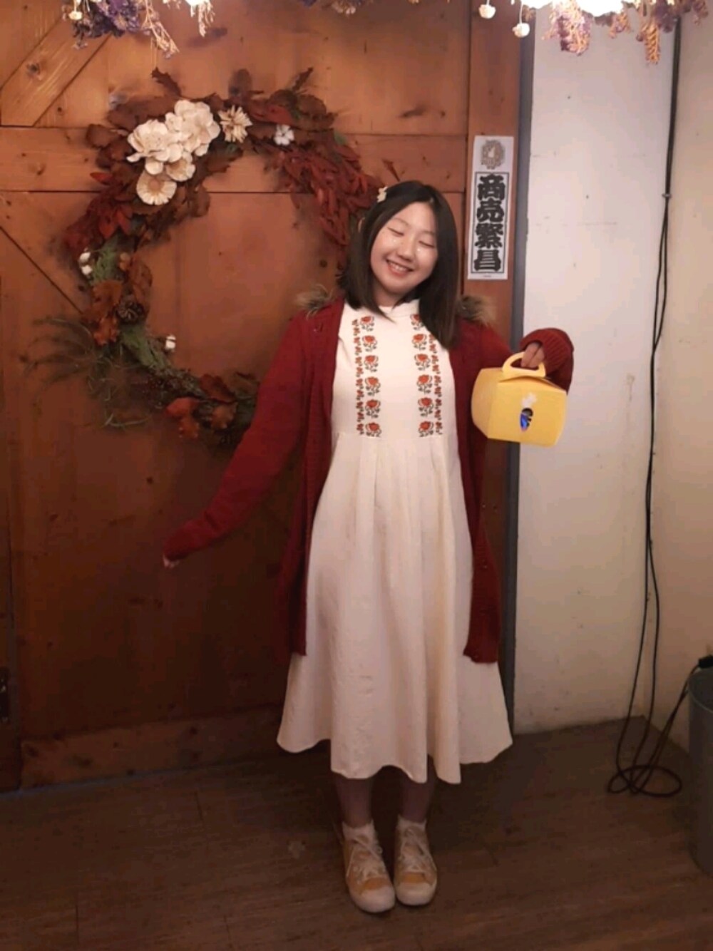 「甜點店穿搭 #玫瑰」｜「honghandmadeのアイテム（ヘアピン、グリーン系）」を使った、minirubyさん（レディース・154cm）の冬コーディネートの1枚目の写真