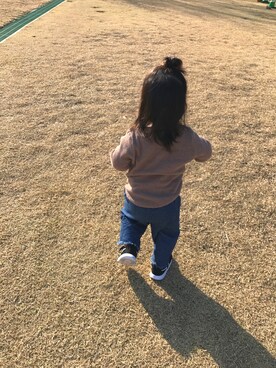 「monmimiのアイテム（トップス、ブラウン系）」を使った、IROさん（キッズ）の春コーディネート