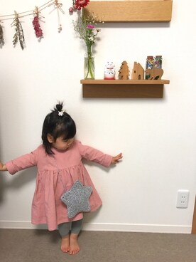 「Handmade（ハンドメイド）のアイテム（ワンピース、ピンク系）」を使った、IROさん（キッズ）の春コーディネート