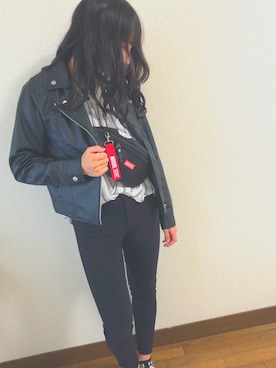 「ストリートカジュアル」｜「アイテム（ライダースジャケット）」を使った、❤︎みきちょむ🐨さん（レディース・153cm）の春コーディネート