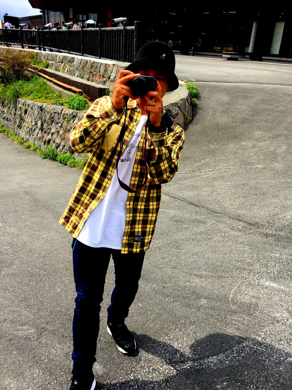 「KANGOL、SUTUSSY、THRASHER、reebok」｜「STUSSYのアイテム（シャツ/ブラウス、イエロー系）」を使った、KOHさん（メンズ・169cm）の秋コーディネートの1枚目の写真