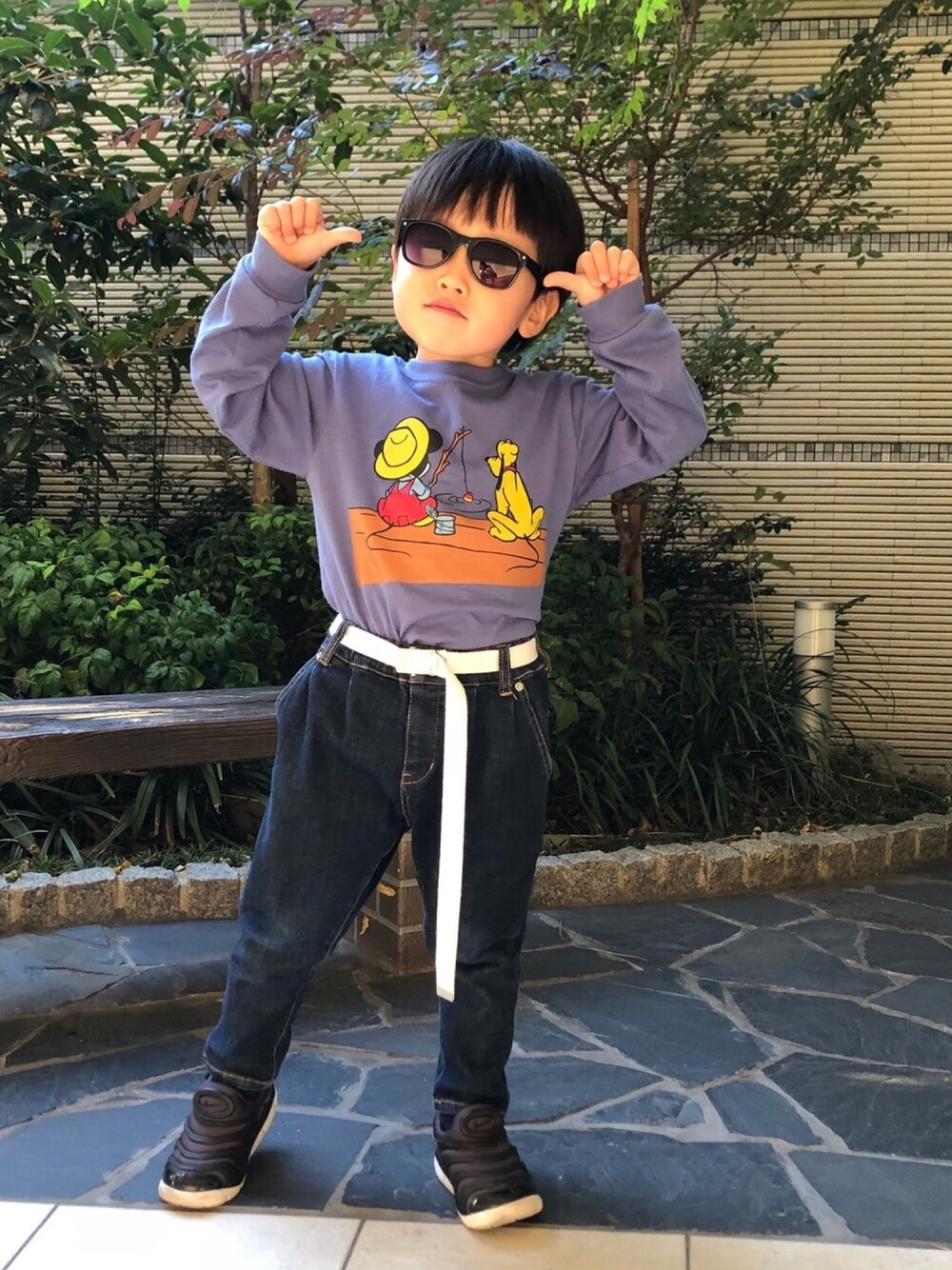 「秋コーデ、kids、おとこのこ、おしゃれさんと繋がりたい、シンプル、4歳、disney、ミッキー」｜「HANESの〔別注〕Hanes（ヘインズ）BEEFY Tシャツロングスリーブ / ディズニー（Tシャツ/カットソー、ブルー系）」を使った、yuiatsuさん（キッズ・100cm）の秋コーディネートの1枚目の写真