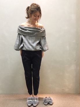 「アイテム（ドレスシューズ、グレー系）」を使った、kinoさん（レディース・156cm）の秋コーディネート