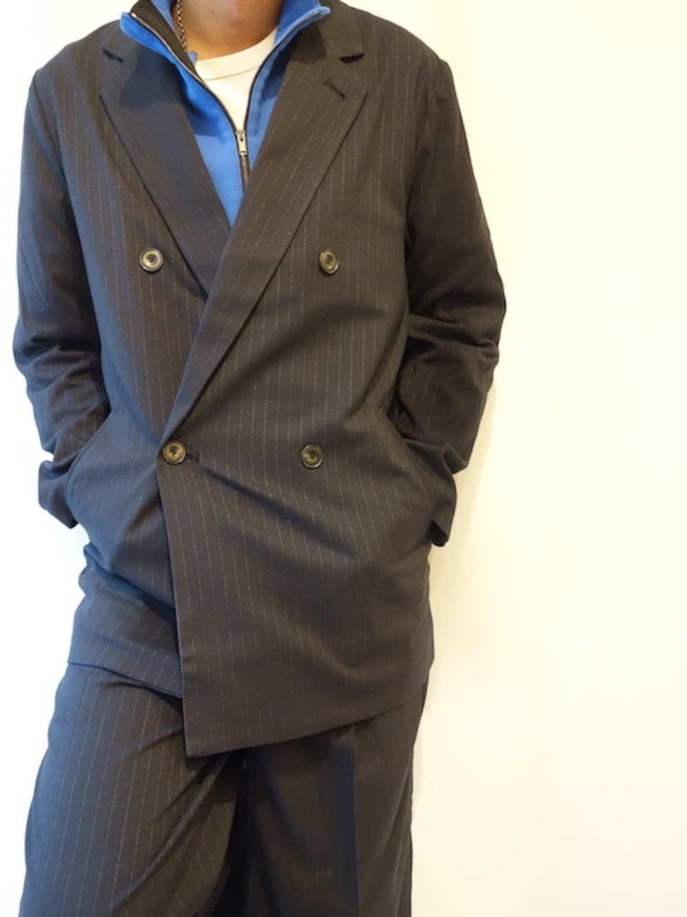 「セットアップ、福岡、セットアップスタイル、VAINL ARCHIVE、rotol」｜「ROTOLの『ROTOL』"MAFIA JACKET-STRIPE"（テーラードジャケット、ブラック系）」を使った、UNREALREALCLOTHESさん（メンズ・182cm）の秋コーディネートの1枚目の写真