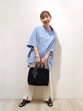 「スリット」｜「アイテム（その他シューズ）」を使った、yoshikaさん（レディース・156cm）の春コーディネート