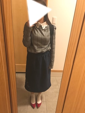 「INGNI（イング）のアイテム（シャツ/ブラウス、グレー系）」を使った、まいる。さん（レディース）の春コーディネート