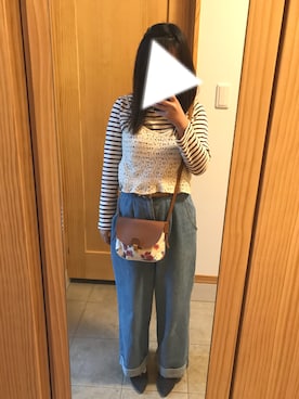 「AVAN LILY（アヴァンリリィ）の5ｔｈ花柄ミニショルダーBAG（ショルダーバッグ、ホワイト系）」を使った、まいる。さん（レディース）の夏コーディネート