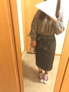 「Right-on（ライトオン）の【BACK NUMBER】ギャザーオフショルダー2WAYブラウス（シャツ/ブラウス、ブラック系）」を使った、まいる。さん（レディース）の夏コーディネート