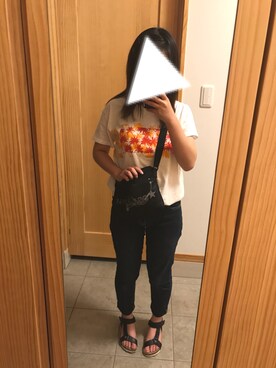 「UNIQLO（ユニクロ）のプリントT（半袖）（Tシャツ/カットソー、レッド系）」を使った、まいる。さん（レディース）の夏コーディネート